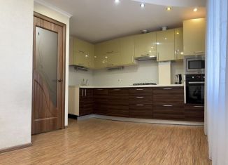 Трехкомнатная квартира на продажу, 67.7 м2, Ухта, Печорская улица, 8А