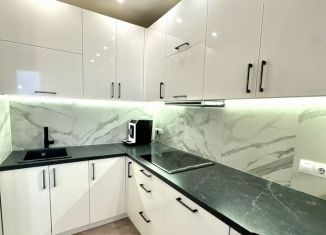 Продам 4-комнатную квартиру, 94 м2, Карелия, проезд Владимира Баскова, 4