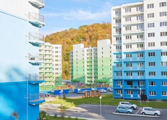 Продаю четырехкомнатную квартиру, 95 м2, село Раздольное, Тепличная улица, 65к4