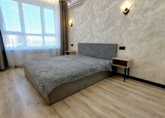 Сдам в аренду двухкомнатную квартиру, 58 м2, Ростов-на-Дону, улица Бориса Слюсаря, 23с2