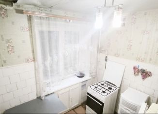 Продаю однокомнатную квартиру, 32 м2, Чебоксары, Хевешская улица, 7