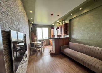 Сдается 1-комнатная квартира, 51 м2, Геленджик, улица Халтурина, 11