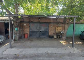 Продаю гараж, 28 м2, Таганрог, территория ГСК-8, 140
