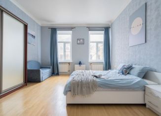 Сдается в аренду 3-комнатная квартира, 98 м2, Санкт-Петербург, 9-я линия Васильевского острова, 20