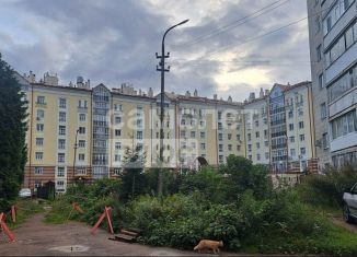 Продается двухкомнатная квартира, 51.8 м2, Смоленск, улица Твардовского, 15А