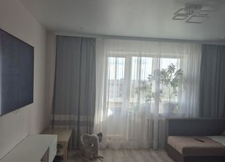 Продается двухкомнатная квартира, 50 м2, Ревда, улица Павла Зыкина, 13