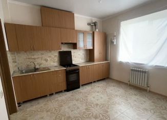 Продаю 1-ком. квартиру, 48 м2, Горячий Ключ, Псекупская улица, 151В