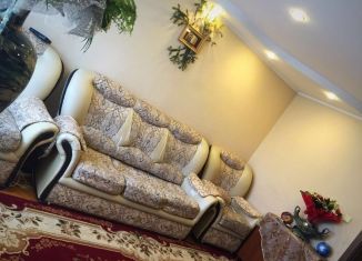 Продается 3-комнатная квартира, 65 м2, Батайск, улица Северный Массив, 7