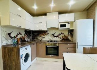 Продаю 2-комнатную квартиру, 43.5 м2, Татарстан, улица Менделеева, 2А