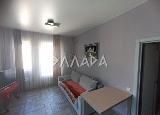 Продаю 2-ком. квартиру, 56.1 м2, Аксай, улица Строителей, 10/6к6