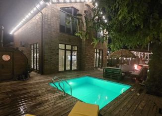 Сдача в аренду дома, 240 м2, Ростовская область, Кристальная улица, 13