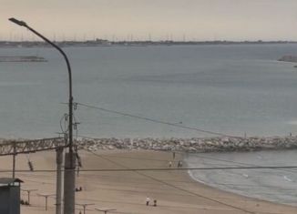 Сдам 4-ком. квартиру, 60 м2, Махачкала, улица Мирзабекова