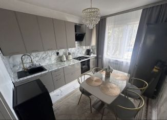 Продаю 3-комнатную квартиру, 60.5 м2, Махачкала, улица Мирзабекова, 173