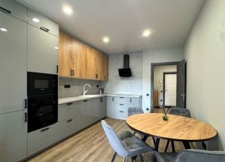 Двухкомнатная квартира на продажу, 65.6 м2, Туапсе, улица Портовиков, 39/2