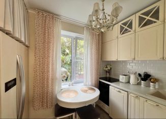 Продаю 2-ком. квартиру, 42 м2, Сочи, улица Гагарина, 46