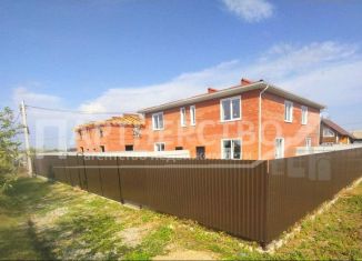 Дом на продажу, 72 м2, поселок городского типа Ильский, улица Константина Симонова