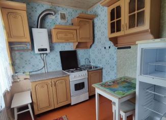 Сдача в аренду 3-комнатной квартиры, 42 м2, Лиски, улица Титова, 4