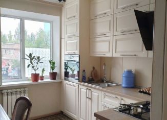 Продам 3-комнатную квартиру, 63 м2, Таганрог, улица Чехова, 355