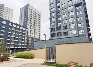 Продается трехкомнатная квартира, 93.6 м2, Тюмень, улица Пожарных и Спасателей, 16