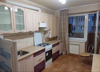 Сдам 1-ком. квартиру, 42 м2, Чебоксары, улица Академика Королёва, 9