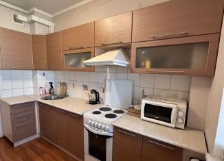 Сдам 1-комнатную квартиру, 40.4 м2, Казань, Чистопольская улица, 61Б