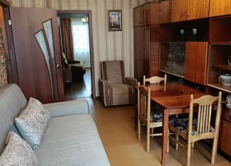 Сдается в аренду двухкомнатная квартира, 45.7 м2, Новгородская область, улица Космонавтов, 22