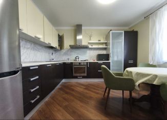 Сдается в аренду трехкомнатная квартира, 103 м2, Уфа, Новомостовая улица, 8