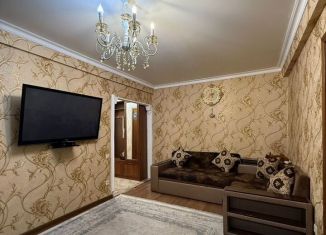 Сдается 3-ком. квартира, 50 м2, Махачкала, улица Мирзабекова, 157