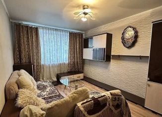 Сдам в аренду 2-ком. квартиру, 45 м2, Белгород, улица Николая Островского, 1