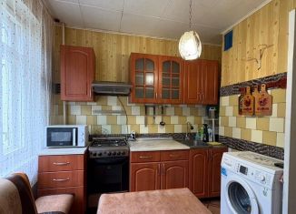 Сдача в аренду двухкомнатной квартиры, 53.2 м2, Кингисепп, Восточная улица, 8