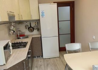 Сдам в аренду трехкомнатную квартиру, 64 м2, Таганрог, улица Ломоносова, 59-1