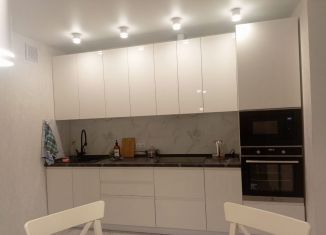 Сдача в аренду 2-комнатной квартиры, 65 м2, Чебоксары, улица Юрия Гагарина, 47к3