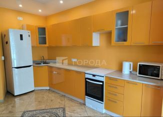 Трехкомнатная квартира в аренду, 80 м2, Новосибирск, улица Дуси Ковальчук, 250, метро Заельцовская