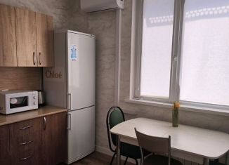 Сдам двухкомнатную квартиру, 80 м2, Белгород, Парковая улица, 8