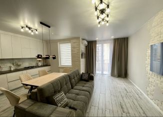 Сдам 3-комнатную квартиру, 80 м2, Крым, проспект Александра Суворова, 15к6