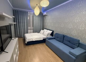 Сдам в аренду 1-комнатную квартиру, 40 м2, Краснодар, улица им. Героя Яцкова И.В.