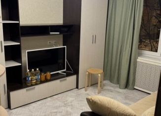 2-комнатная квартира в аренду, 38 м2, Москва, Уральская улица, 3