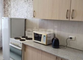 Сдача в аренду однокомнатной квартиры, 37 м2, Тюмень, улица Революции, 228к1