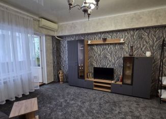 Сдаю в аренду 2-ком. квартиру, 54 м2, Сочи, Кубанская улица, 12