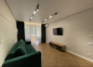 Сдам двухкомнатную квартиру, 60 м2, Татарстан, улица Хади Такташа, 89