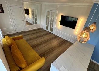 Сдам 3-ком. квартиру, 56 м2, Кемеровская область, улица Терешковой, 16А