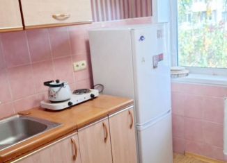 Сдам в аренду 2-ком. квартиру, 43 м2, Новокузнецк, улица Тореза, 87