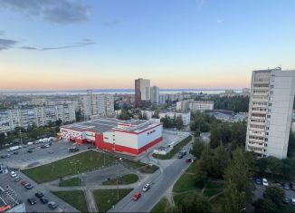 Продам трехкомнатную квартиру, 63.9 м2, Карелия, Питкярантская улица, 6