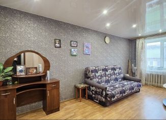 Продам 3-комнатную квартиру, 56.6 м2, Новгородская область, Центральная улица, 17