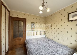 Продажа 4-комнатной квартиры, 49 м2, Санкт-Петербург, улица Пограничника Гарькавого, 48к1, метро Юго-Западная