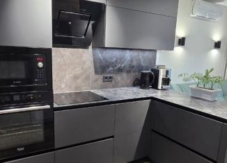 Продам трехкомнатную квартиру, 80.5 м2, Саратов, улица имени С.П. Лисина, 17