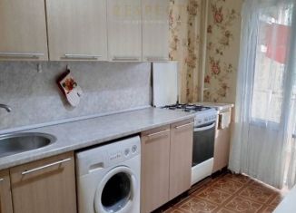 Продается двухкомнатная квартира, 46 м2, Пятигорск, улица Юлиуса Фучика, 8к2