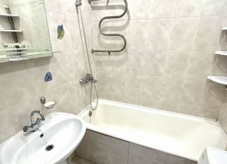 Продаю 3-ком. квартиру, 67 м2, Петрозаводск, улица Лизы Чайкиной, 25