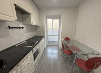 Продается 2-комнатная квартира, 46 м2, Калининград, Портовая улица, 6