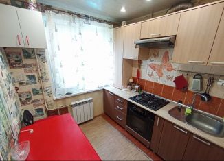 Продается трехкомнатная квартира, 61.4 м2, Курск, улица Комарова, 17